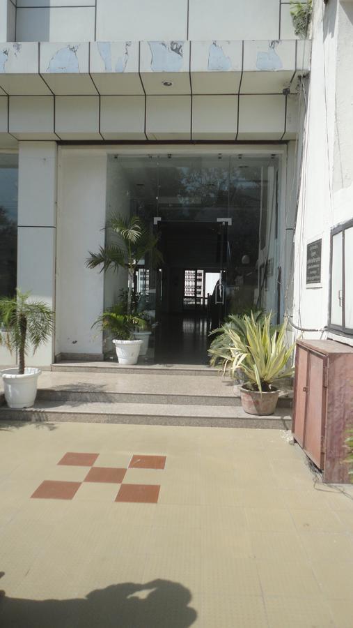 Hotel Satyartha Kāthgodām Buitenkant foto