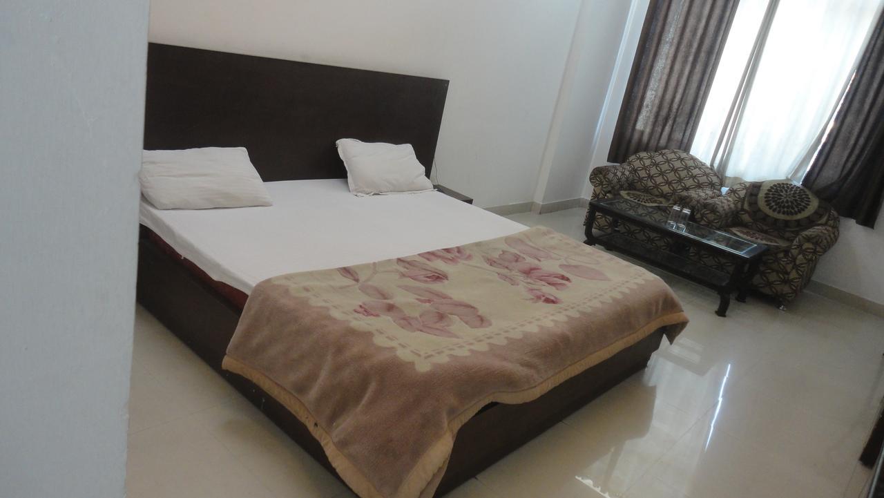 Hotel Satyartha Kāthgodām Buitenkant foto