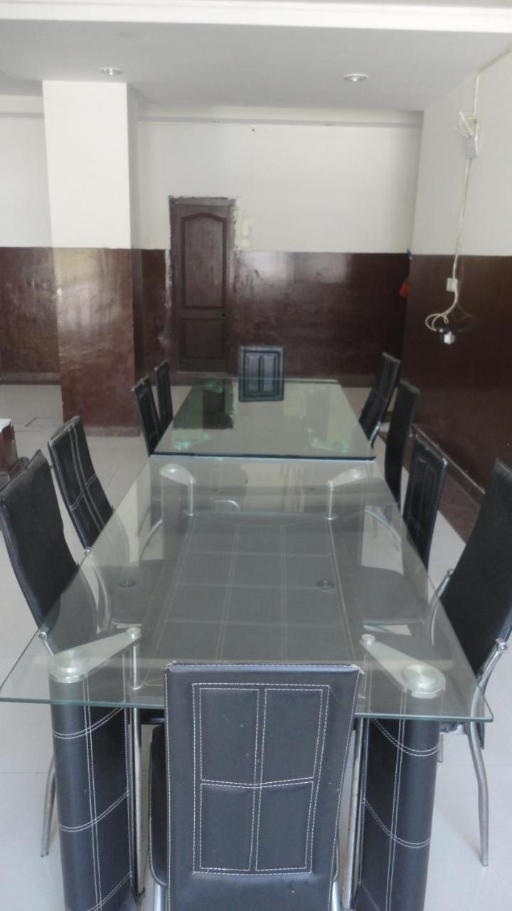 Hotel Satyartha Kāthgodām Buitenkant foto